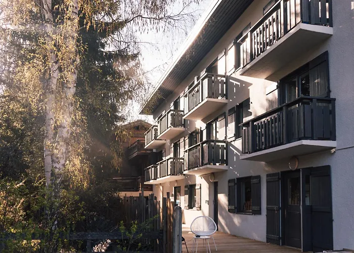 Hotel Les Merisiers 3*